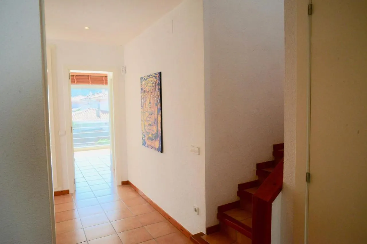 Beachfront Duplex With Terrace And Sea Views - Cadaques