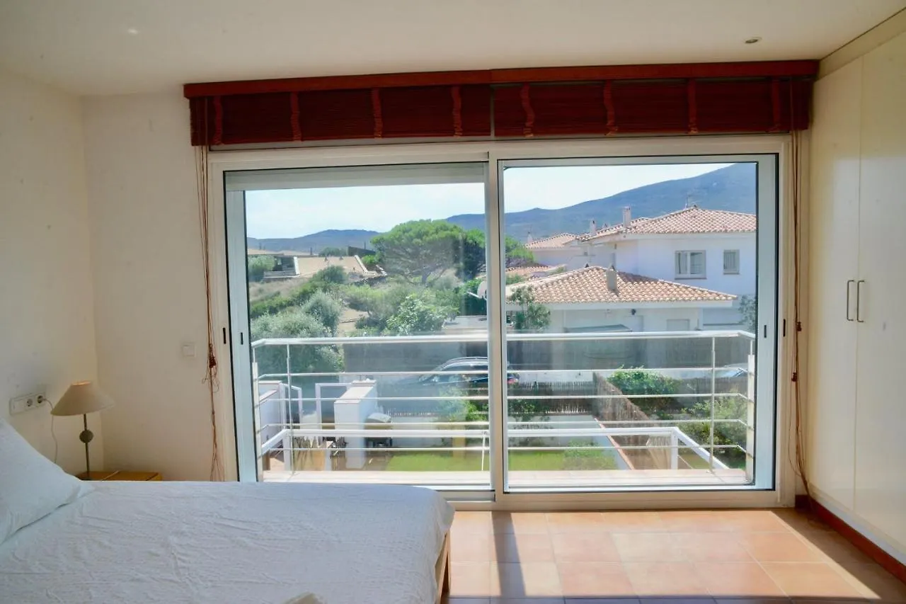Beachfront Duplex With Terrace And Sea Views - Cadaques 0*,